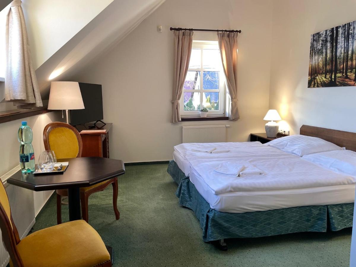 Hotel Bechneruv Statek Lány Esterno foto