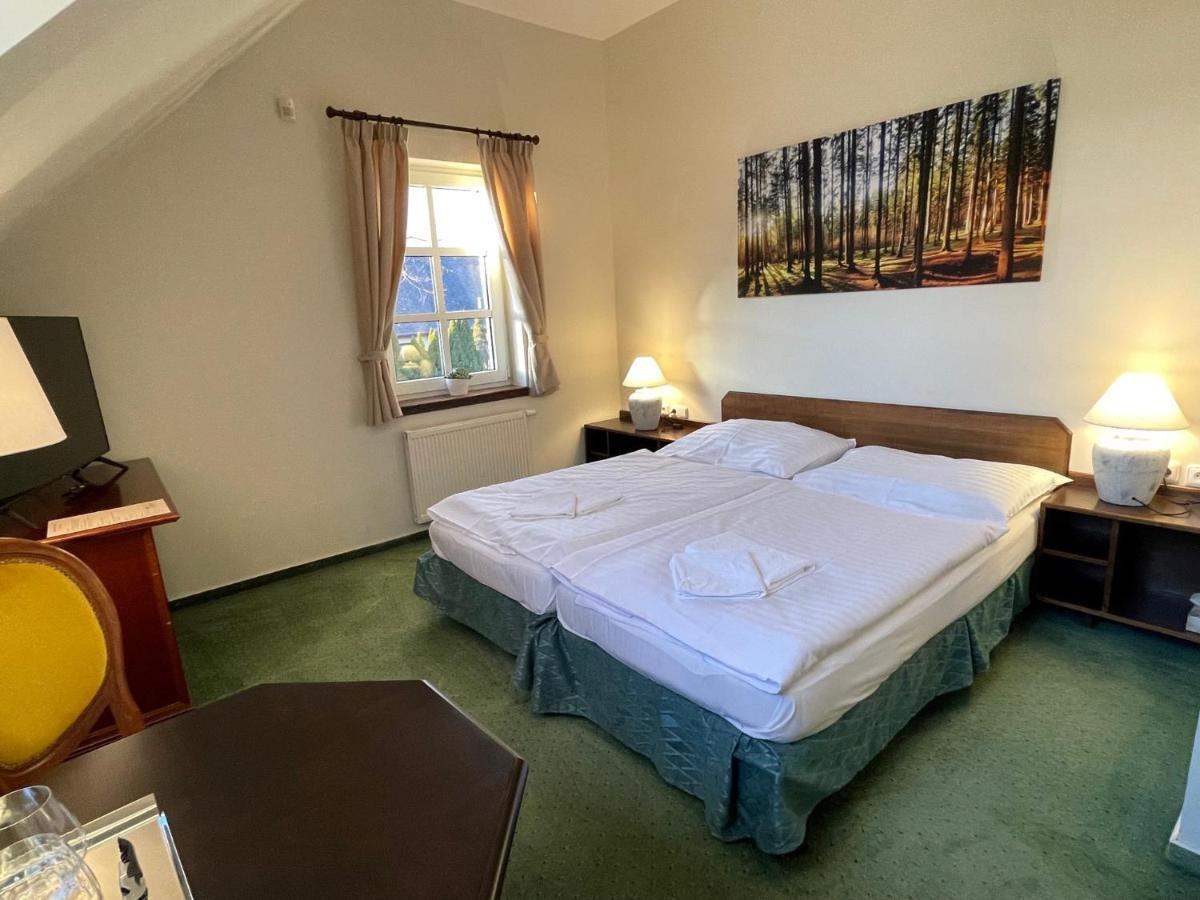 Hotel Bechneruv Statek Lány Esterno foto
