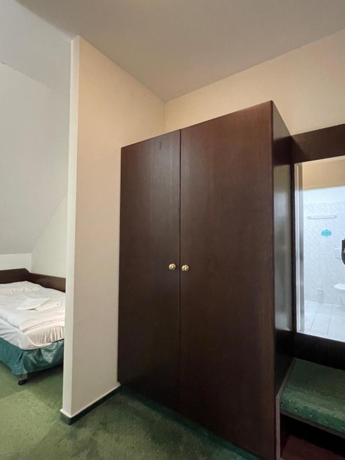 Hotel Bechneruv Statek Lány Esterno foto